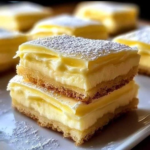 Kwadraty z kremem waniliowym