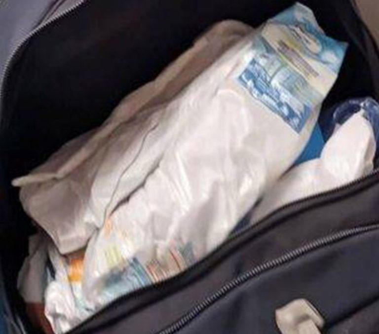 Co skłoniło mnie do pójścia za synem po szkole, po odkryciu pieluch w jego torbie