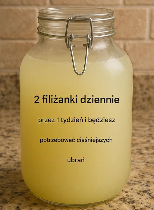 Naturalny napój odchudzający: ciepła woda, ocet jabłkowy, imbir i cytryna