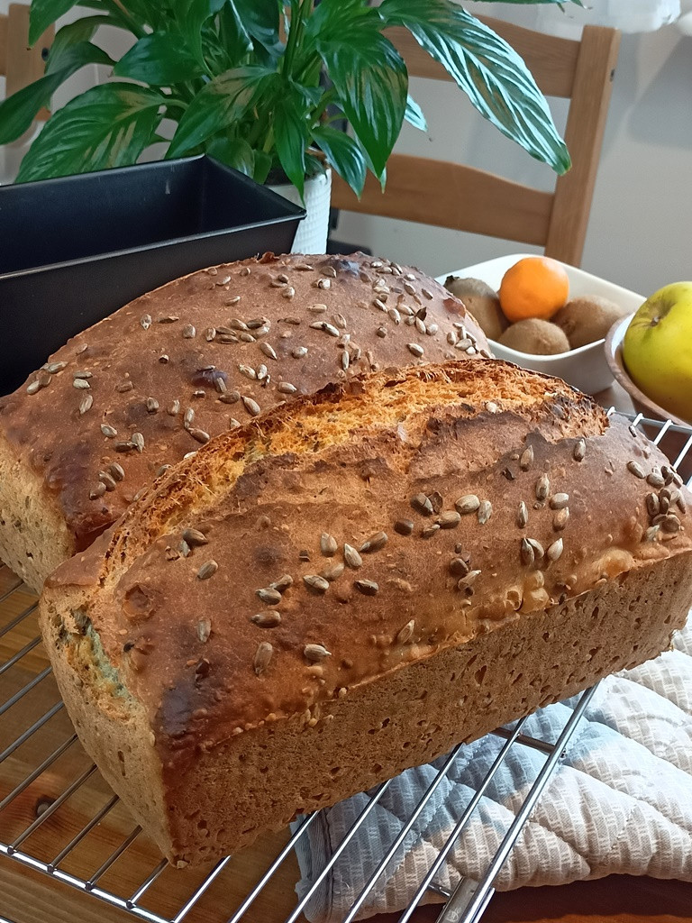 Chleb bez wyrabiania (z ziaren)